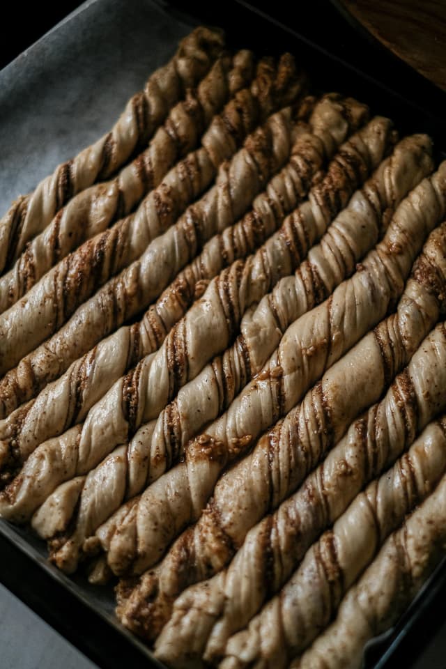 Cinnamon Breadsticks